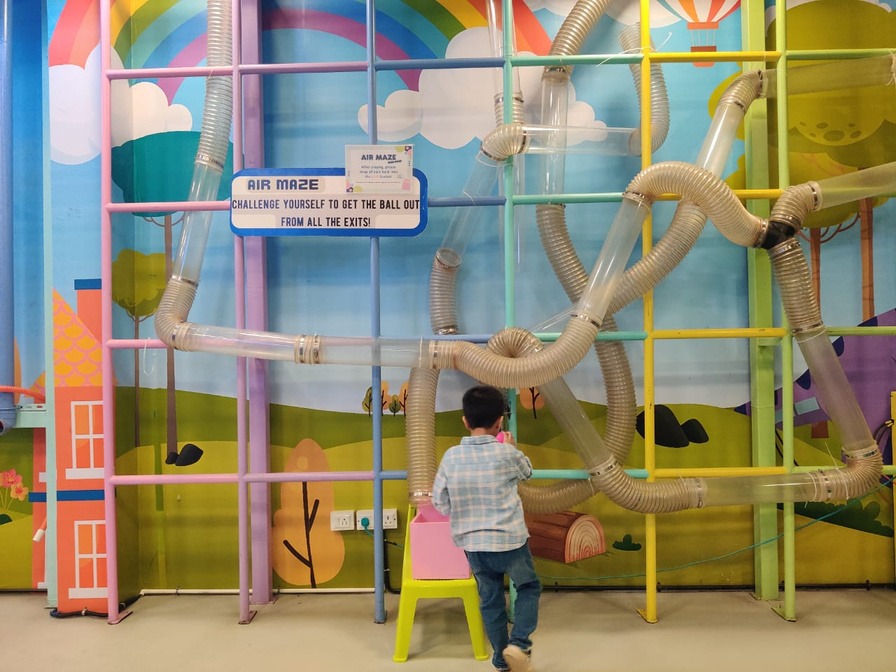 The air maze at Madlabs: a ball steered through transparent tubes on a stream of air